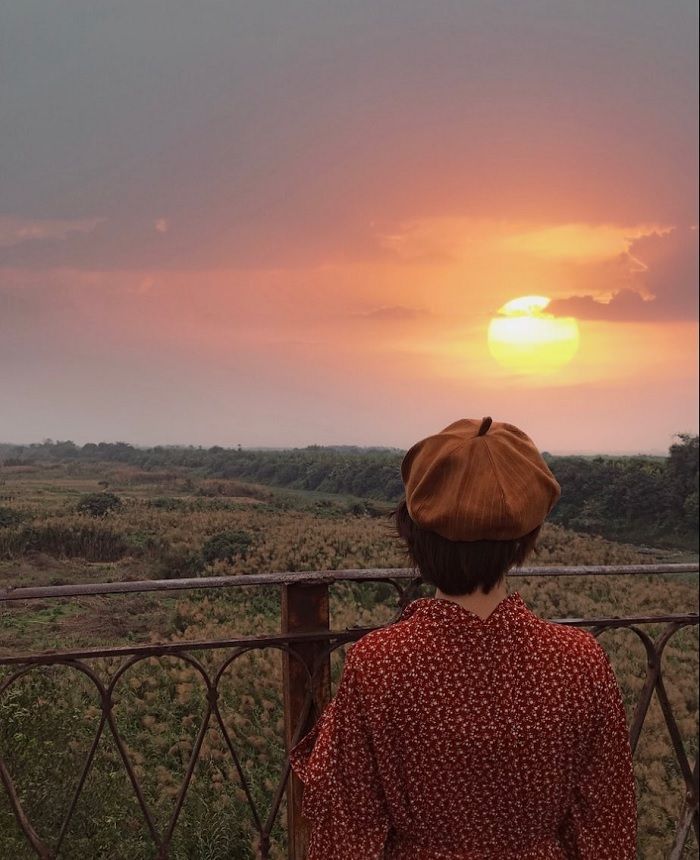 Đẹp mê mẩn đồng cỏ lau trắng muốt tại Hà Nội Đẹp mê mẩn đồng cỏ lau trắng muốt tại Hà Nội