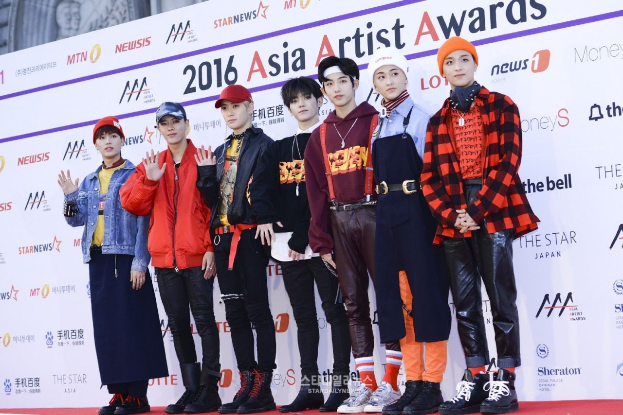 Những lần tạo hình 'thê thảm' không dám nhìn lại của sao KPop