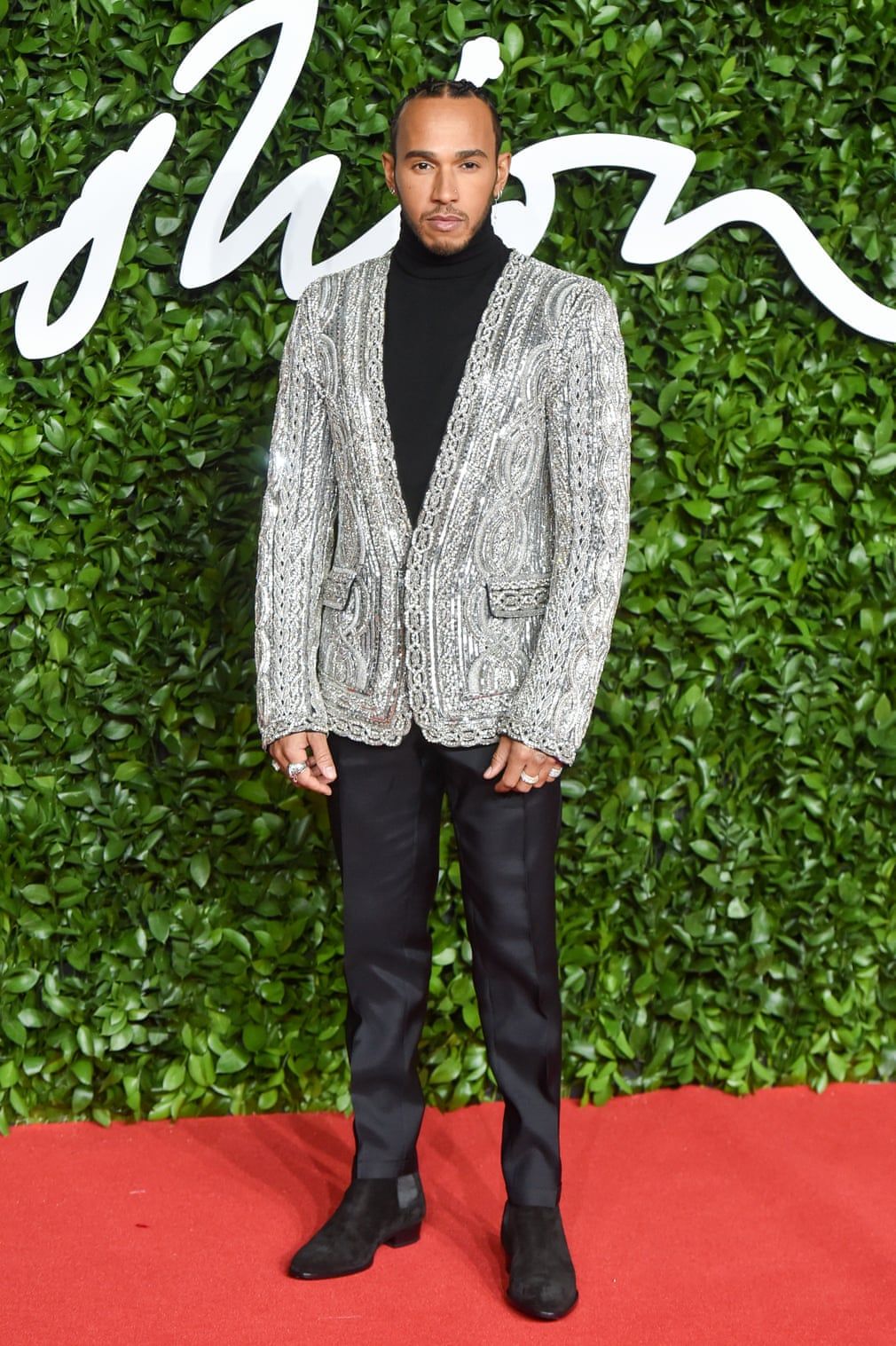 phong cach sao tren tham do the fashion awards 2019 london