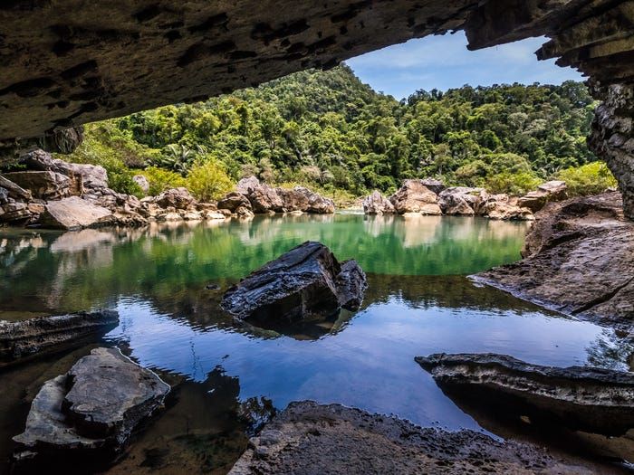 hang son doong la mot trong 12 diem den it duoc kham pha nhat the gioi