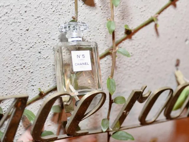 Nước hoa Chanel No.5, phô-mai Con Bò Cười... những cái tên 100 tuổi và chưa từng bị lãng quên