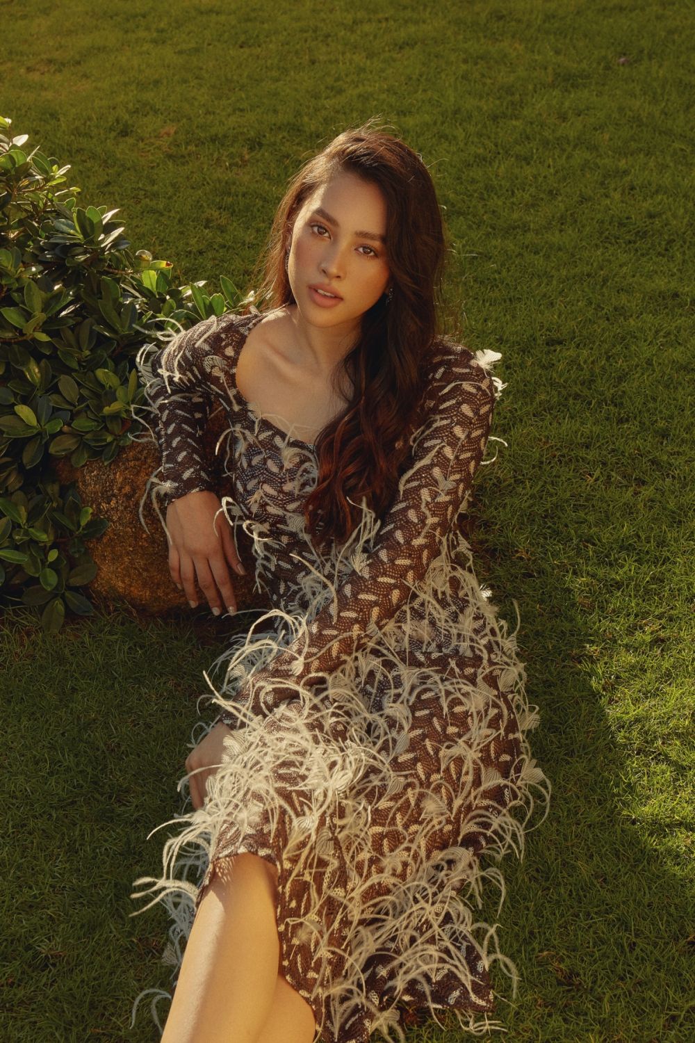 Sau khi hoàn thành 'sứ mệnh', Hoa hậu Tiểu Vy 'lột xác' trong bộ ảnh mới