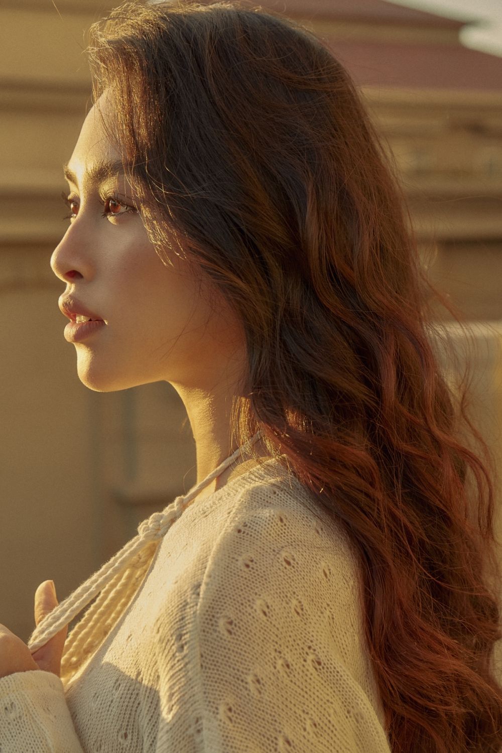 Sau khi hoàn thành 'sứ mệnh', Hoa hậu Tiểu Vy 'lột xác' trong bộ ảnh mới