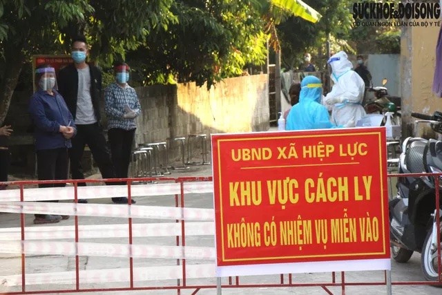 Khu vực xuất hiện chùm ca bệnh tại thôn Hiệp Thọ, xã Hiệp Lực (huyện Ninh Giang) được tiến hành phong tỏa . (Nguồn: SK&ĐS)