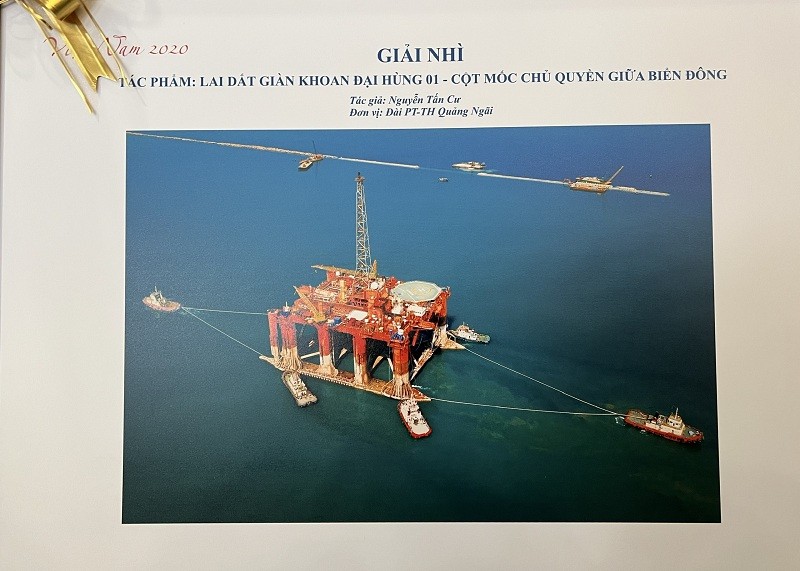 Báo Thế giới & Việt Nam đoạt giải B bìa báo Tết ấn tượng năm 2021