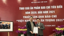 Báo Thế giới & Việt Nam đoạt giải B bìa báo Tết ấn tượng năm 2021