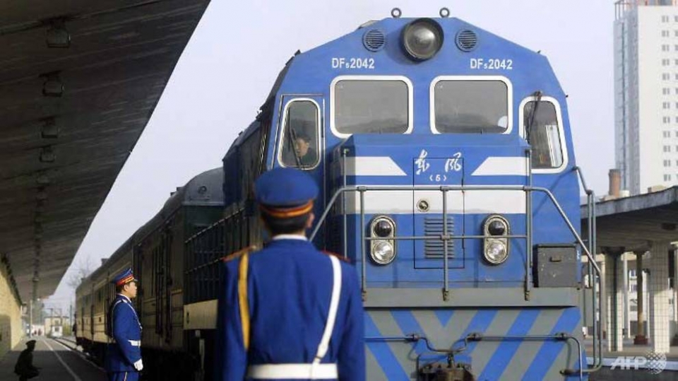 nha lanh dao trieu tien kim jong un bat ngo di tau hoa trong dem den bac kinh