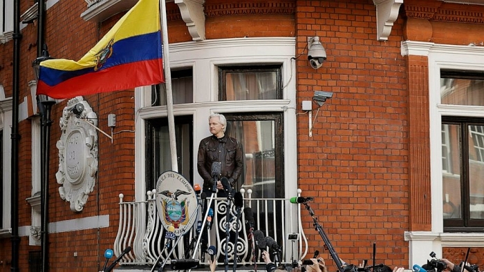 ecuador lo to vi da chi gan 7 trieu usd nuoi nha sang lap wikileaks