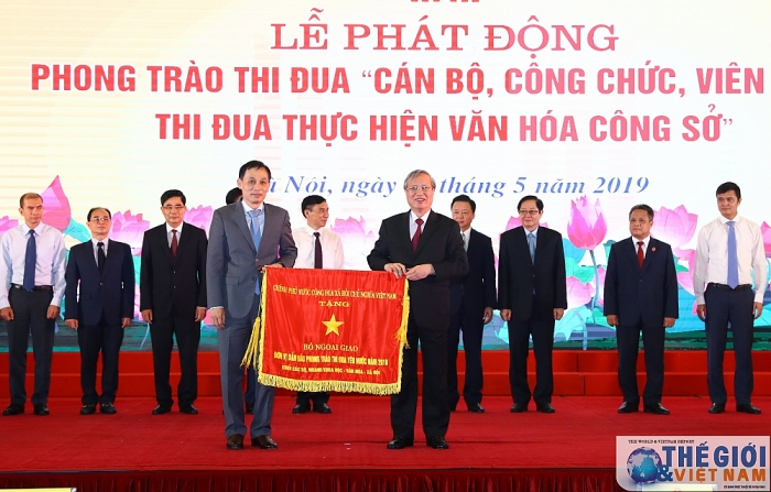 bo ngoai giao nhan co thi dua cua chinh phu