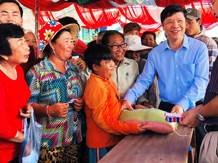 thu truong nguyen quoc cuong de nghi chinh phu campuchia tiep tuc ho tro ba con vung bien ho