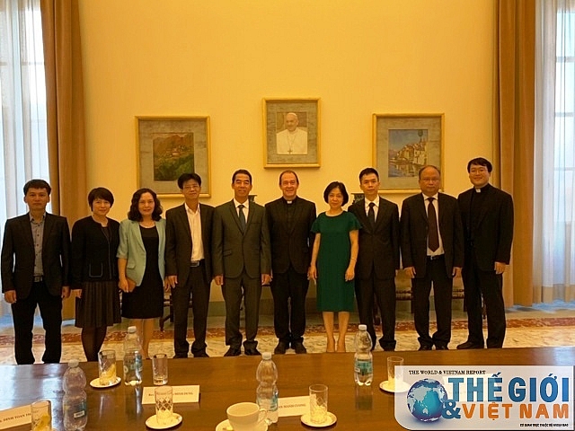 thu truong to anh dung dong chu tri cuoc hop nhom cong tac hon hop viet nam vatican