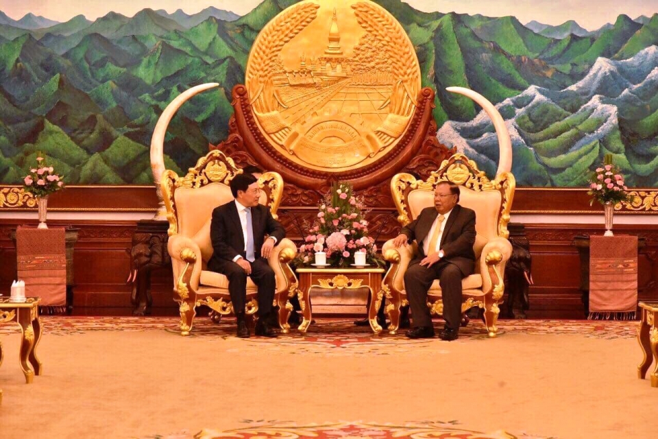 viet lao chi nghia chi tinh