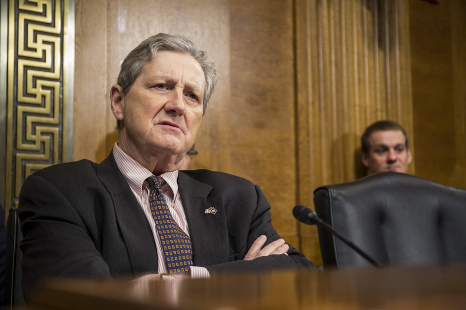 quoc hoi my u am cac nghi si buon chan vi chinh phu dong cua lau