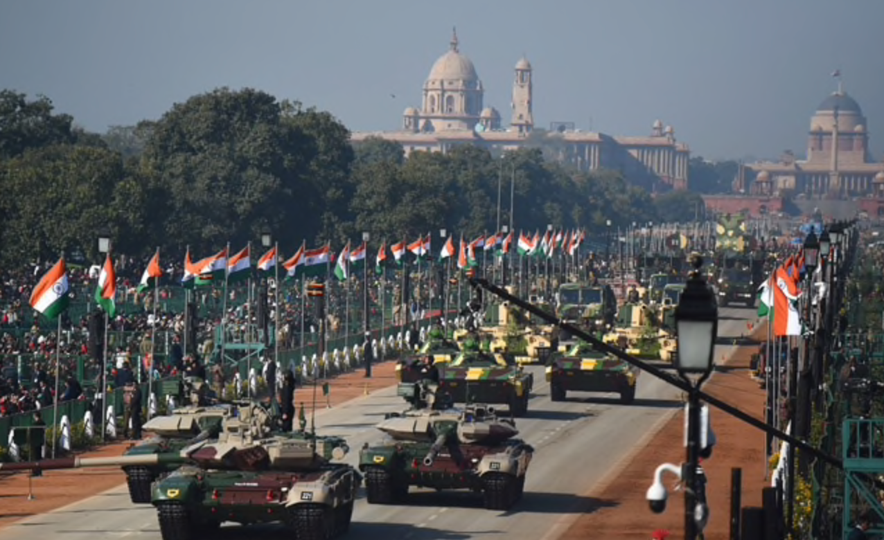 an do pho truong suc manh quan su trong dip le ky niem ngay cong hoa lan thu 71