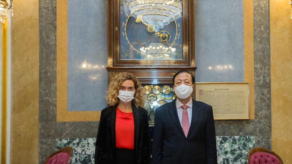 dai su hoang xuan hai chao xa giao chu tich ha vien tay ban nha meritxell batet lamana