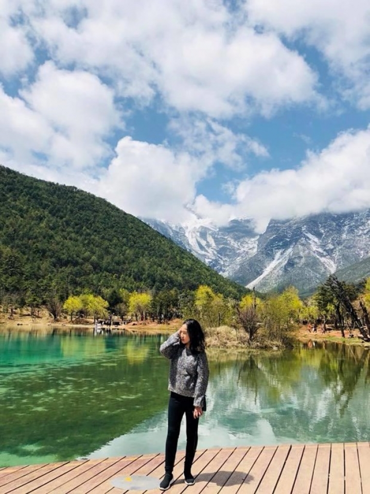 dua khach du lich ra nuoc ngoai va lo hong quan ly o viet nam