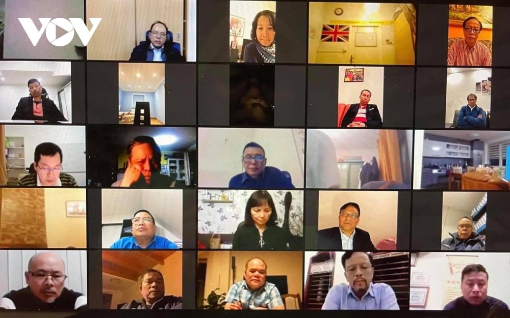 Người Việt Nam tại Séc đồng lòng quyết tâm vượt qua đại dịch Covid-19