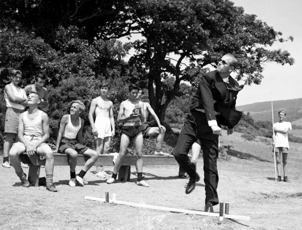 Nhìn lại những khoảnh khắc đáng nhớ trong cuộc đời Hoàng thân Philip