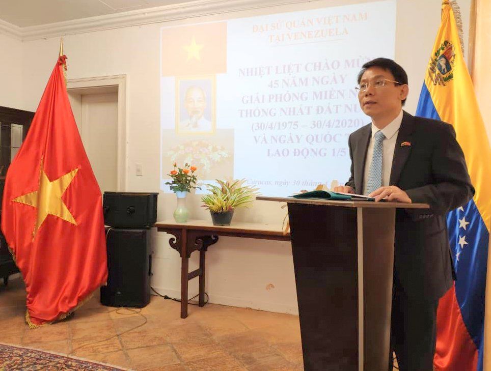 Đại sứ quán Việt Nam tại Venezuela tổ chức Lễ kỷ niệm 45 năm Ngày giải phóng miền Nam, thống nhất đất nước dai su quan viet nam tai venezuela to chuc le ky niem 45 nam ngay giai phong mien nam thong nhat dat nuoc