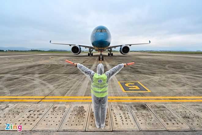 dai su quan viet nam tai canada dua gan 300 cong dan viet nam ve nuoc