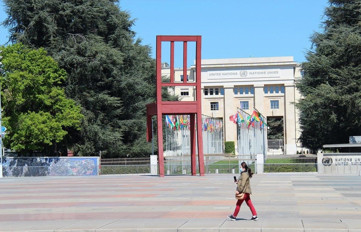 Đại sứ quán Việt Nam tại Thụy Sỹ sát cánh cùng cộng đồng người Việt giữa đại dịch Covid-19