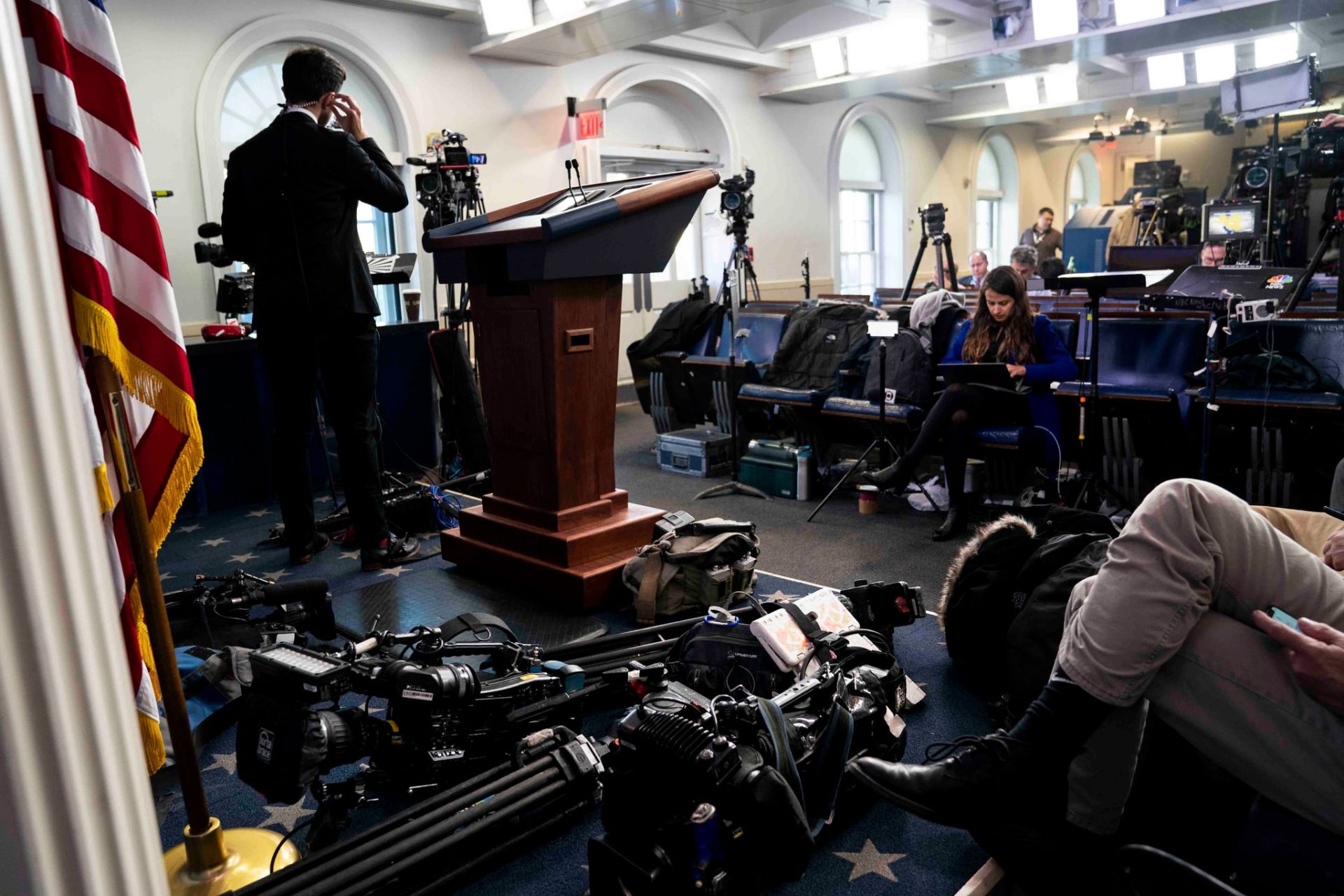 ba kayleigh mcenany tu phat ngon vien chien dich tranh cu den thu ky bao chi nha trang tre tuoi nhat