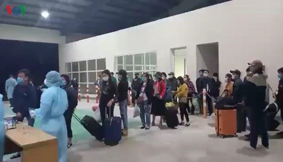 dich covid 19 dsq viet nam tai lao luu y cong dan dang ky xuat canh voi co quan dai dien truoc khi ve nuoc