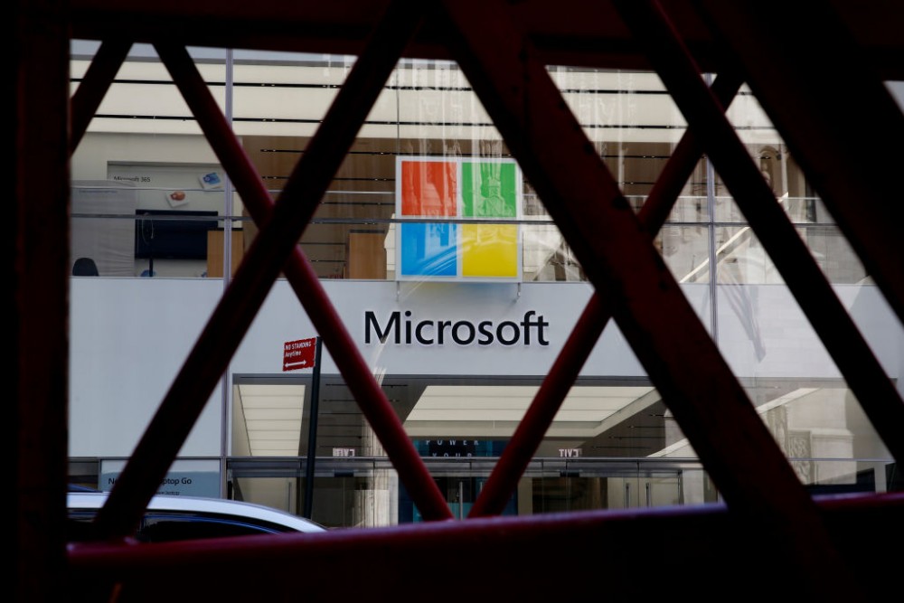 Mỹ, Anh cáo buộc tình báo Nga khai thác lỗ hổng của Microsoft Exchange