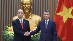 Thủ tướng Chính phủ Lê Minh Hưng tiếp Đại sứ Cuba tại Việt Nam Rogelio Polanco Fuentes