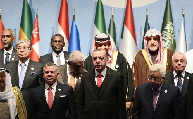 my bi cac thanh vien oic len an doi dai su quan toi jerusalem