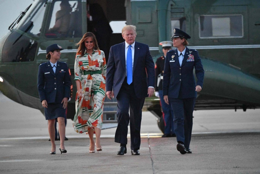 thong diep thoi trang cua de nhat phu nhan melania trump khi tham anh