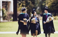 Tránh trở thành “con tốt” trong căng thẳng thương mại, sinh viên Trung Quốc chọn Hong Kong du học