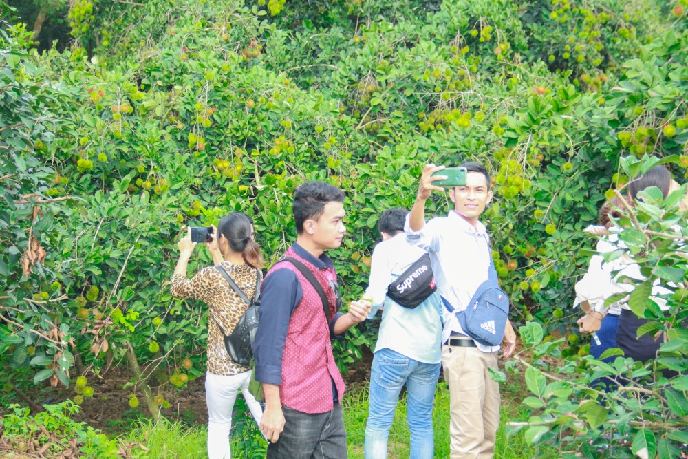 tham tinh huu nghi sinh vien campuchia viet nam lao