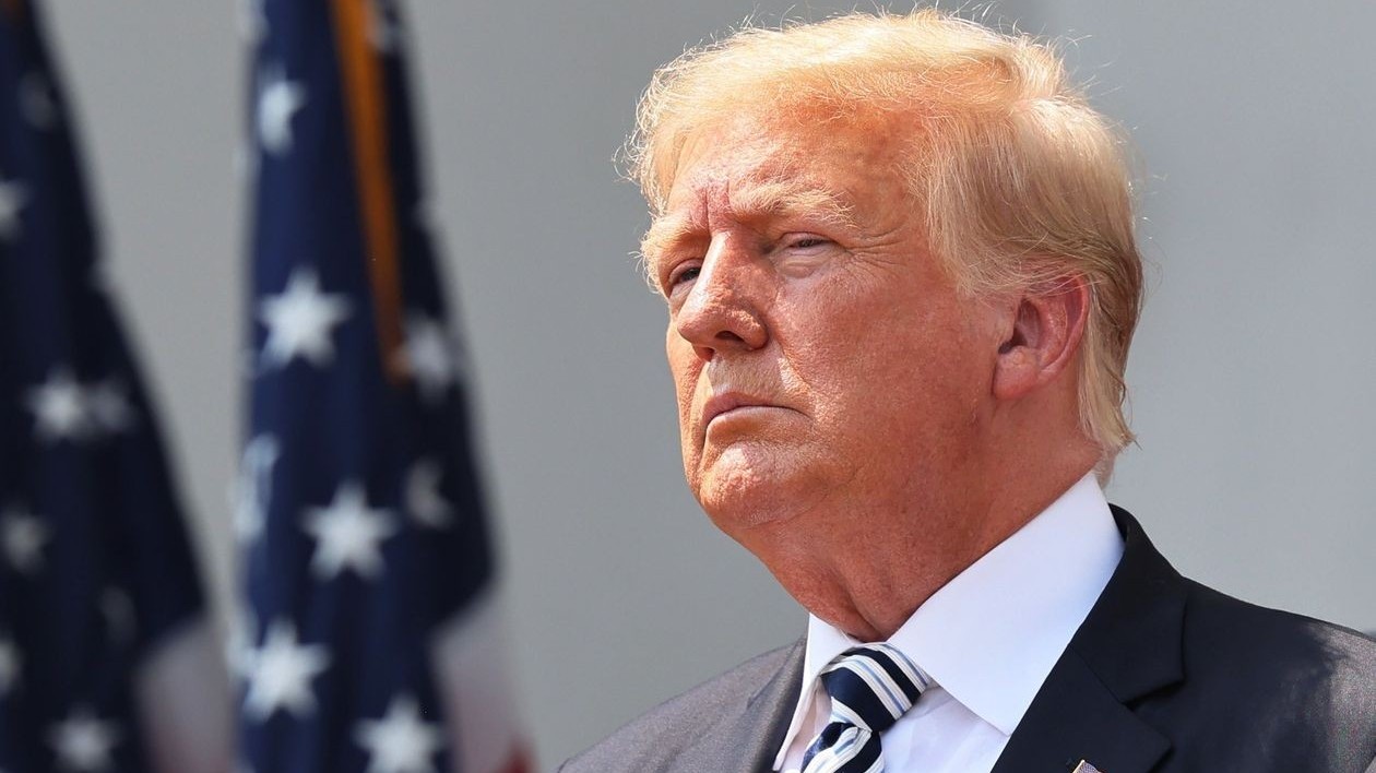 ong donald trump kien cac cong ty cong nghe lon vi dau den noi