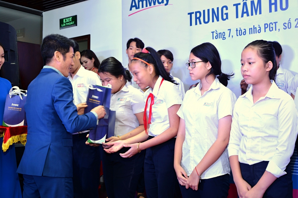 amway viet nam khai truong trung tam ho tro kinh doanh tai da nang