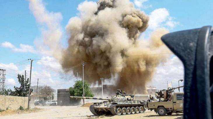 libya quan doi mien dong khong kich mot san bay dan su tai phia tay