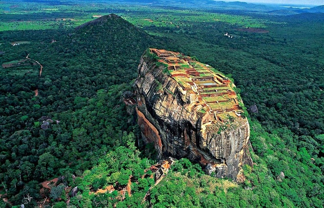 Ngỡ ngàng trước vẻ đẹp của pháo đài cổ Sigiriya ‘độc nhất vô nhị’ ở Sri Lanka