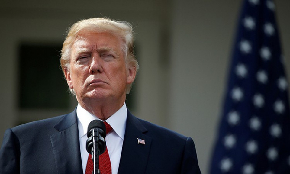 tong thong trump chay nuoc rut van dong truoc cuoc bau cu giua ky