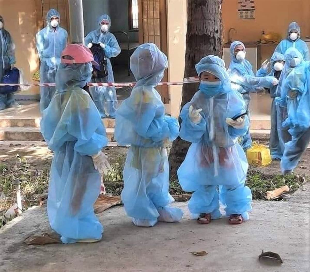 Hơn 2.000 trẻ em mồ côi do Covid-19