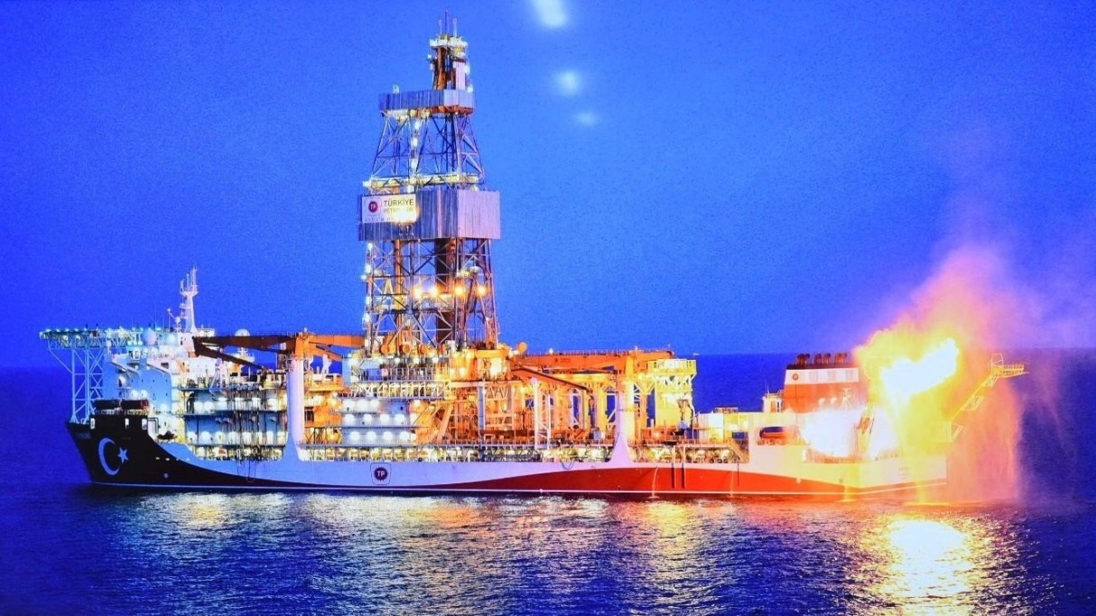 tho nhi ky mua them tau khoan tham do khi dot giua cang thang voi hy lap va cyprus