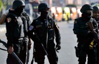 giao hoang francis len an vu danh bom tai ai cap chia buon voi nan nhan