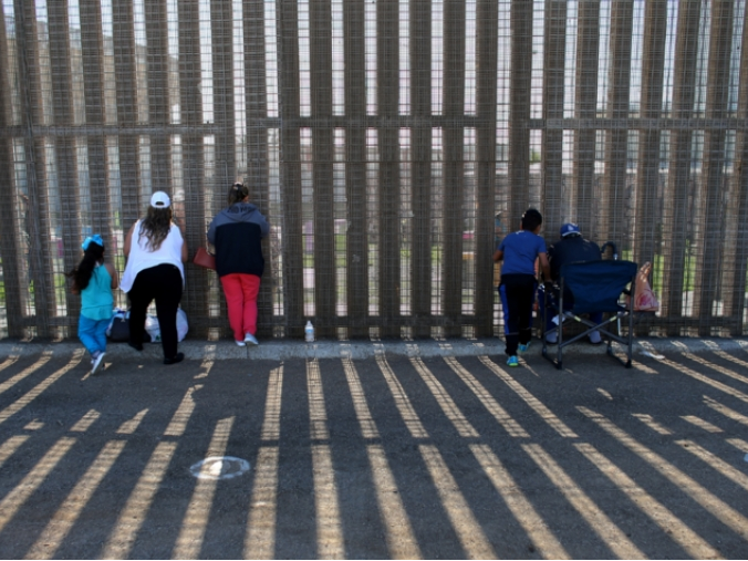 mexico phan ung manh me cac tuyen bo cua tong thong my donald trump