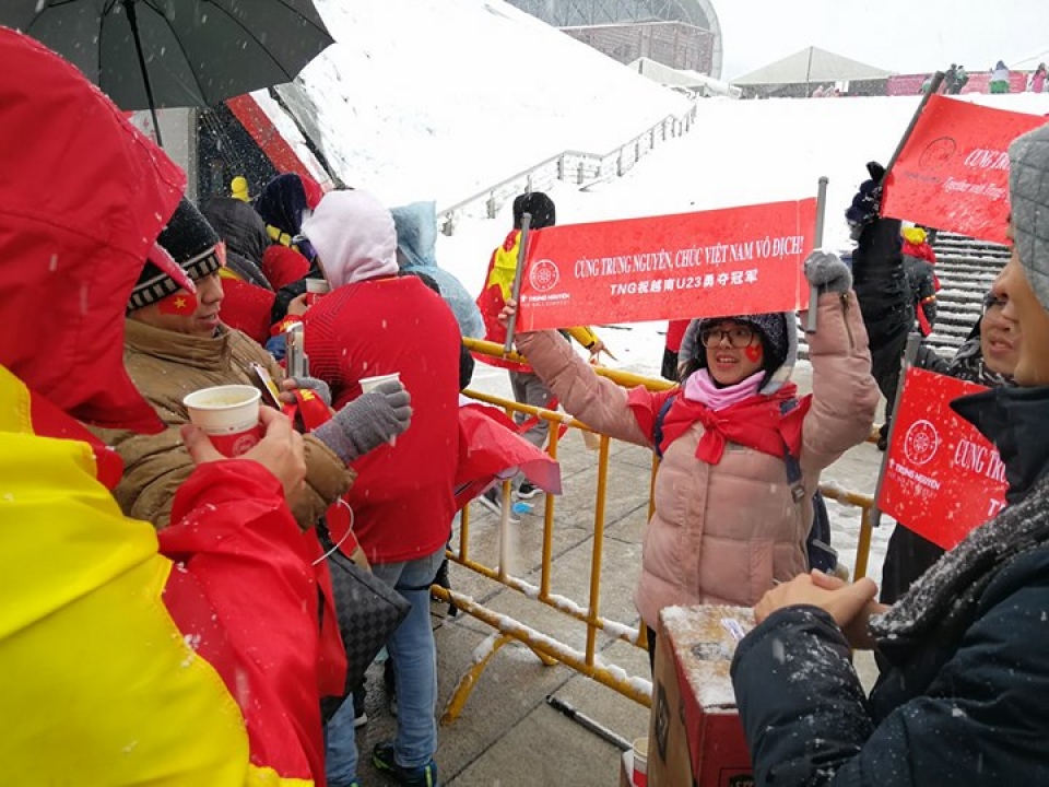 trung nguyen legend tiep nang luong cho u23 viet nam va nguoi ham mo