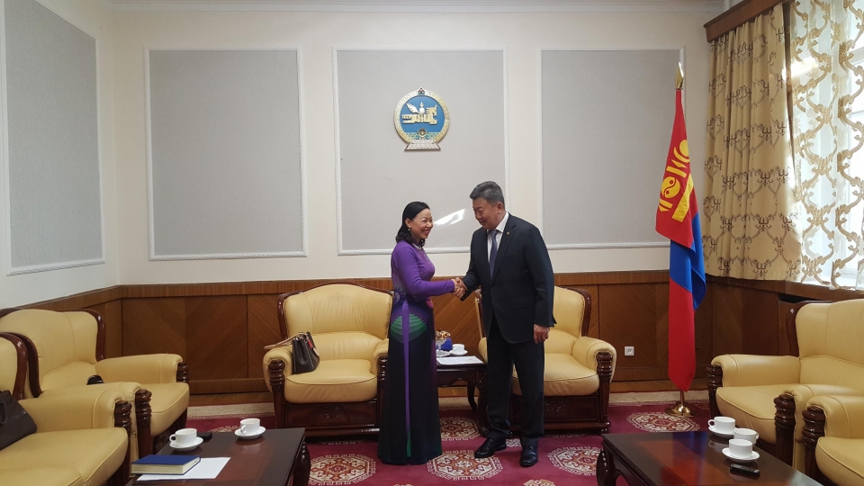 viet nam mong co tang cuong hop tac ve quoc phong