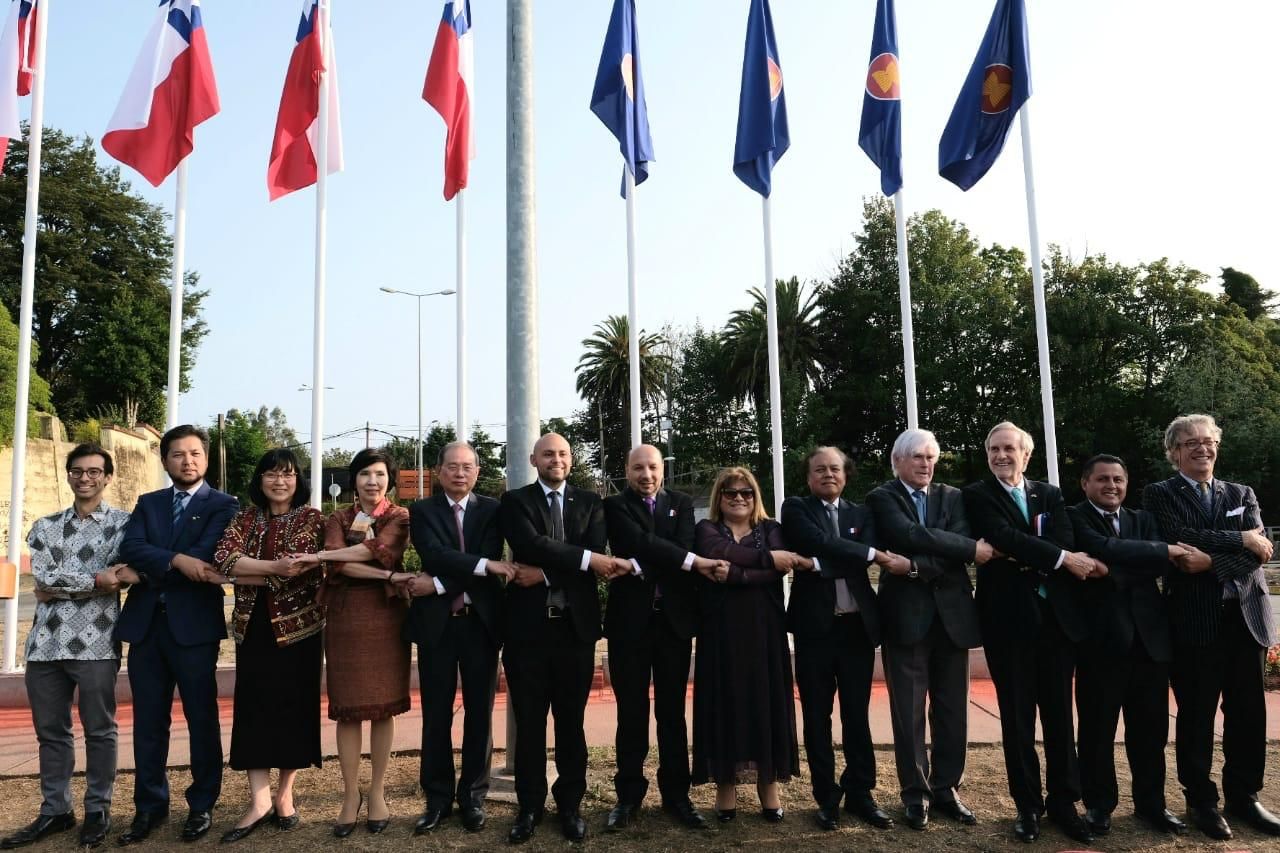 tuan asean tai vung los rios phia nam chile