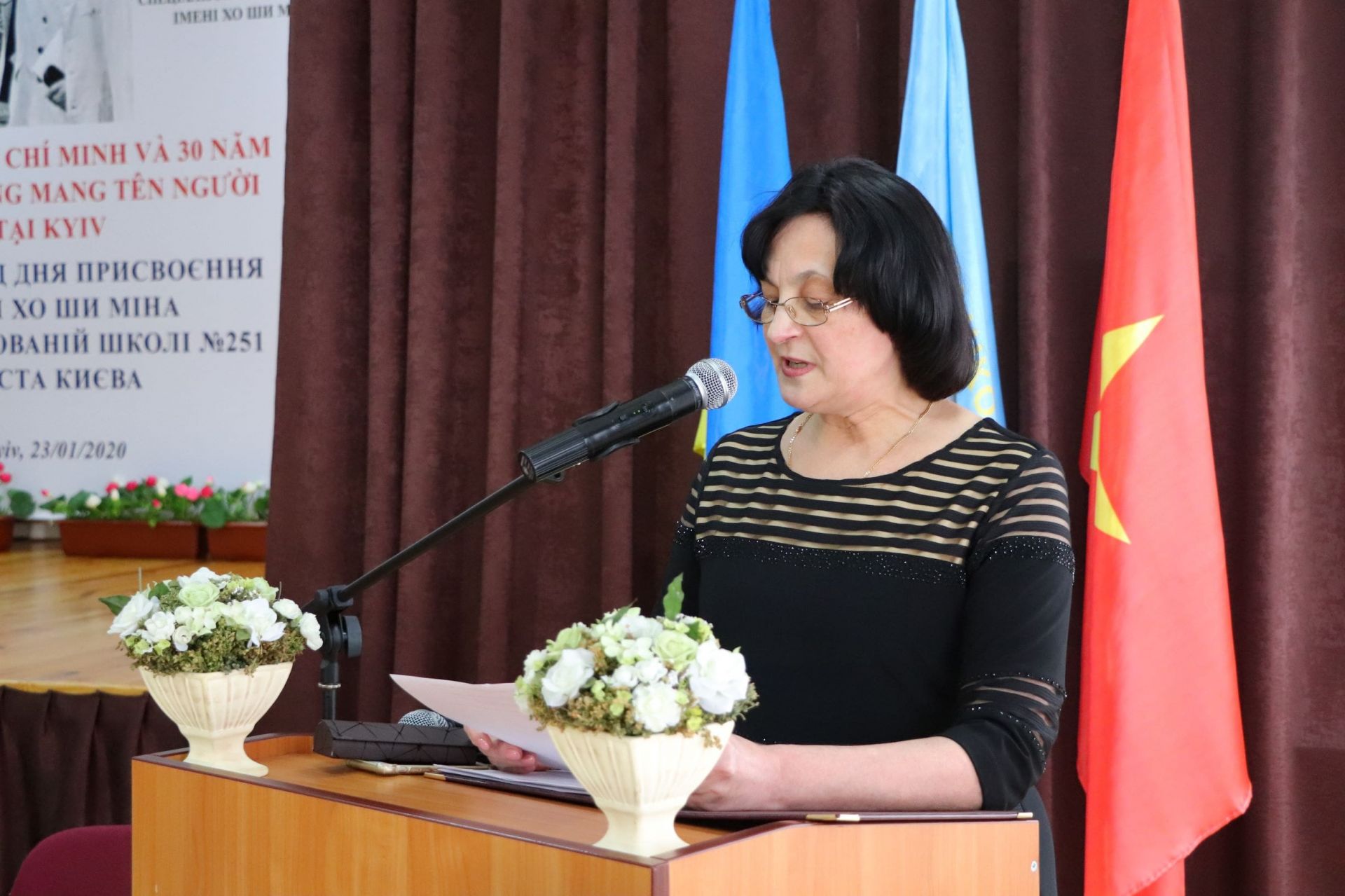 Hội thảo 'Chủ tịch Hồ Chí Minh và 30 năm ngôi trường mang tên Người tại Kyiv - Ukraine' hoi thao chu tich ho chi minh va 30 nam ngoi truong mang ten nguoi tai kyiv ukraine