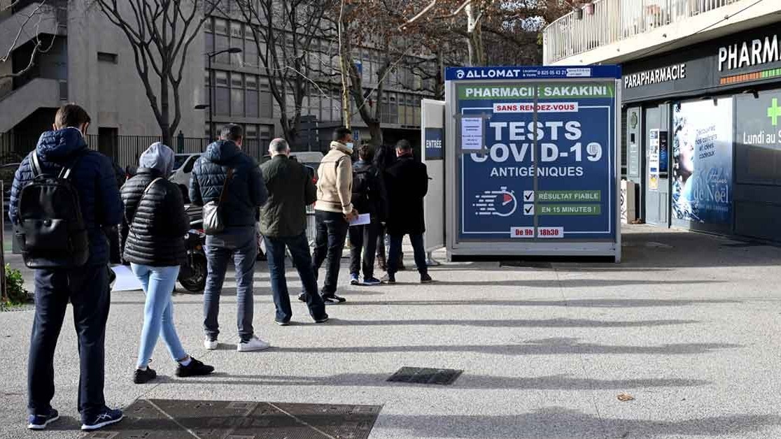 so ca mac covid19 cao ky luc chau au van dat niem tin thoat dich vao omicron