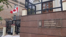 Canada tiếp bước Mỹ, ra lệnh 'rút người' ở Ukraine
