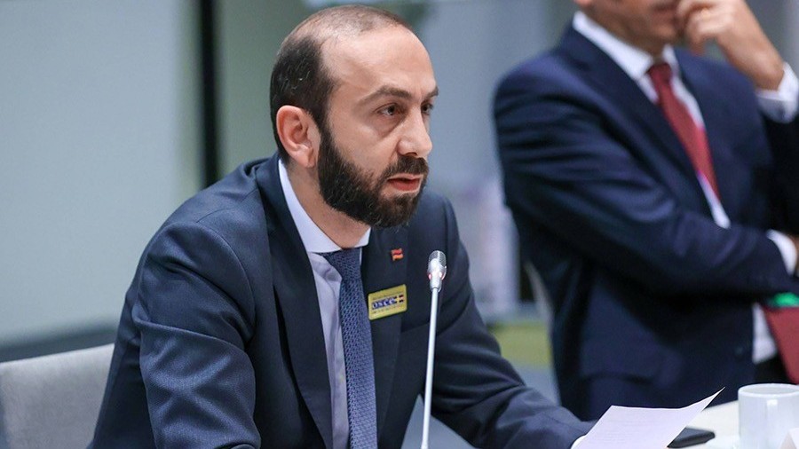 chuyen cu bo qua tho nhi kyarmenia lam lai tu dau