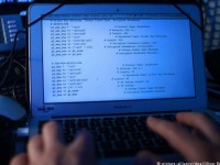 ha lan pha web den dang anh nhay cam danh cap tren tai khoan